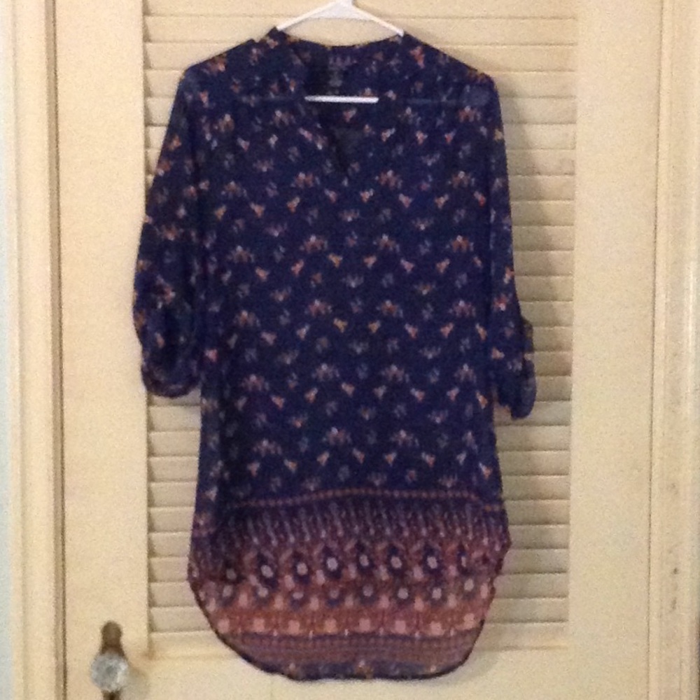 Sheer long 3/4 sleeve tunic- EUC